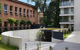 Metropolis Design Apartments